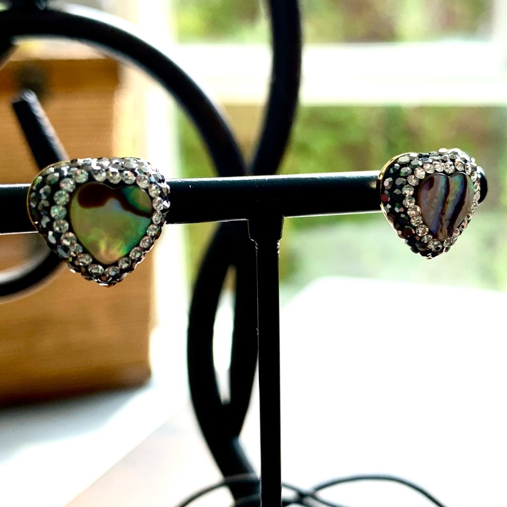 🌟 SALE $20 🌟 Vintage Marcasite and Shell Crystal Rhinestone Heart Earrings